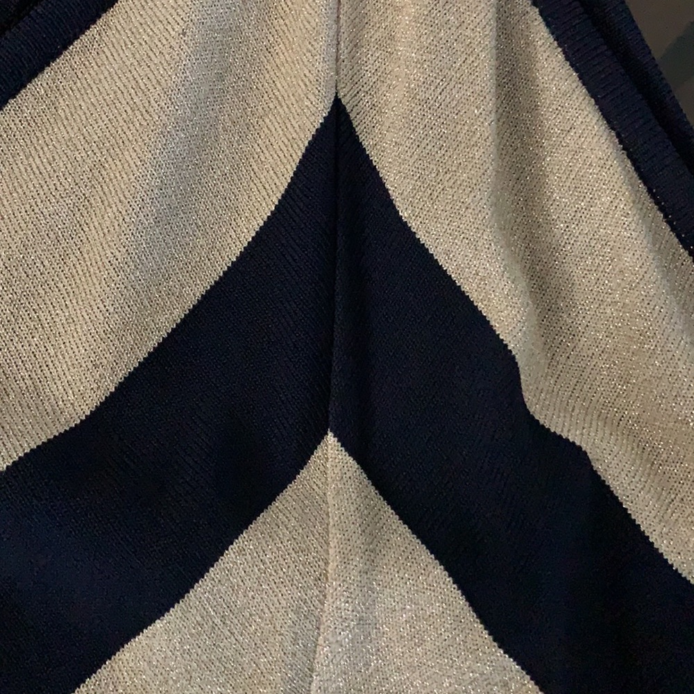 Top - Picture 3 of 7